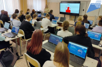 Правила безопасности цифровых коммуникаций изучают школьники края